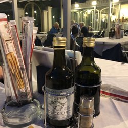 Bellavista - Breadsticks with olive oil and balsamic