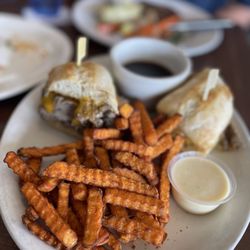 Dino's Pub