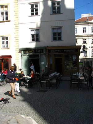 Kleines Café by null