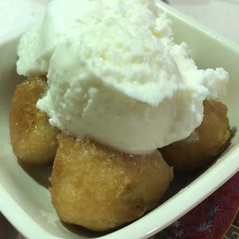Lucky Chinese Restaurant - Deep fried banana w/ vanilla ice-cream - Hakka Near Me - Scarborough, Ontario