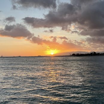 Holokai Catamaran - Boating Near Me - Honolulu, Hawaii
