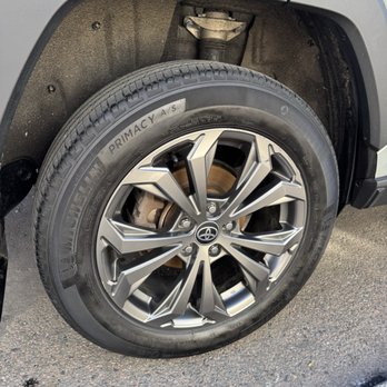 Elite Body Works - Washed my tires - Body Shops Near Me - Roslindale, Massachusetts