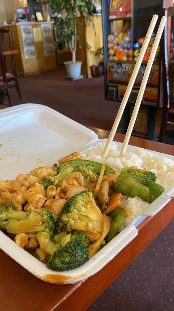 CHINA MOON CHINESE RESTAURANT 24 Photos & 28 Reviews 938 N Main St