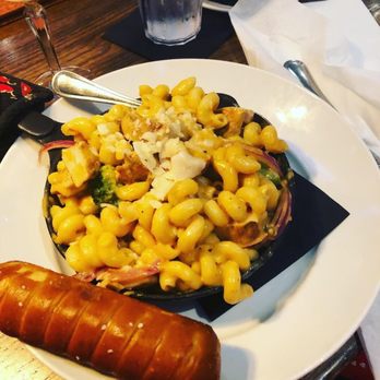 Cin Cin Burger BAR - Chicken & Broccoli pasta (spicy but delicious) - Burgers Near Me - Winston-Salem, North Carolina