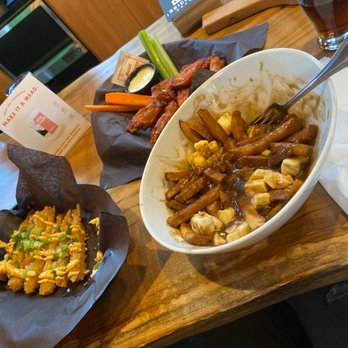 Brickhouse Brewpub - Classic poutine, tempura shrimp and wings - Brewpubs Near Me - Woodstock, Ontario Brickhouse Brewpub - Classic poutine, tempura shrimp and wings - Brewpubs Near Me - Woodstock, Ontario