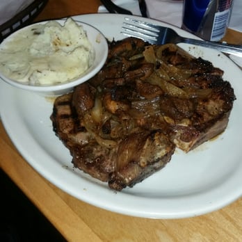 Texas Roadhouse - Steakhouses Near Me - Bliss, Texas