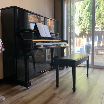 Hello Movers - My piano was wrapped from top to bottom with plastic and then good quality clothes. - Movers Near Me - Fremont, California