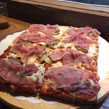 We Love Italy - Parma ham pizza - Italian Near Me - Venezia, VE We Love Italy - Parma ham pizza - Italian Near Me - Venezia, VE