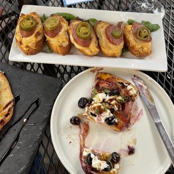 Blue Moon Cafe - American Near Me - Fayetteville, North Carolina