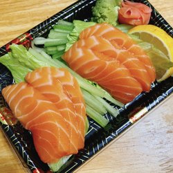 Osaka Japanese Cafe - Salmon sashimi