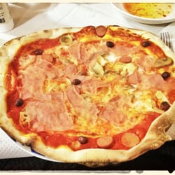Camping Villaggio Valdeiva - One fabulous pizza!