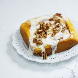 Cafe BonBien - Cinnamon Roll