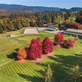 Associated Landscaping - an aerial view of a horse farm - Fences & Gates Near Me - Burien, Washington Associated Landscaping - an aerial view of a horse farm - Fences & Gates Near Me - Burien, Washington