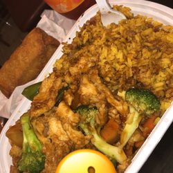 First Taste Chinese Restaurant - Hunan chicken combination platter