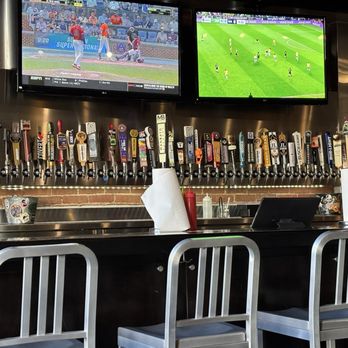 JL Beers - Tap beers - Burgers Near Me - Sioux Falls, South Dakota JL Beers - Tap beers - Burgers Near Me - Sioux Falls, South Dakota