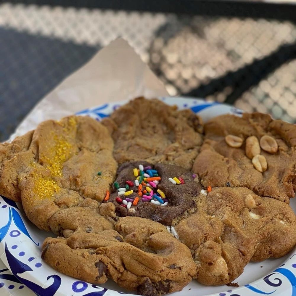 Mt Lemmon Cookie Cabin - Pizza Near Me - Mount Lemmon, Arizona