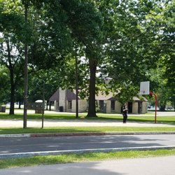 McCulloch Park - Basketball court