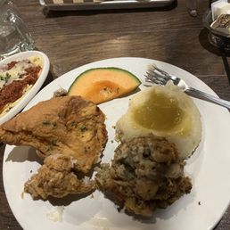 Two Piece Light Chicken with Potatoes and Stuffing Two Piece Light Chicken with Potatoes and Stuffing
