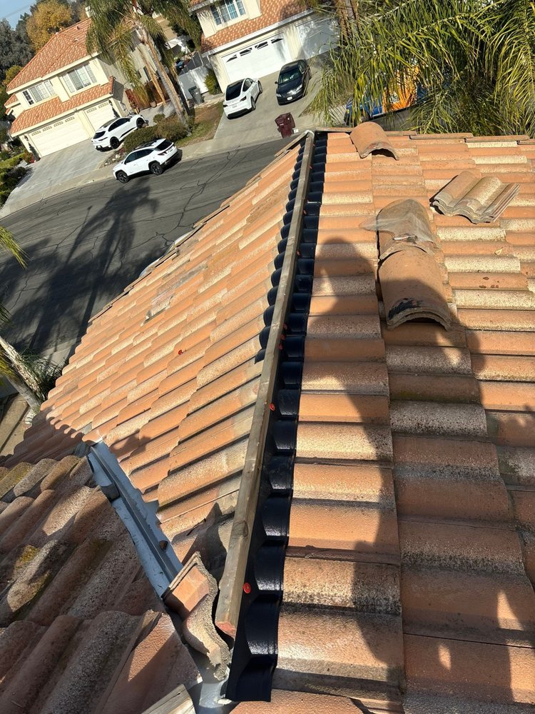 Slide of Zenith Roofing Services