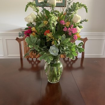 Cumming Florist - Birthday Arraignment - Florists Near Me - Cumming, Georgia Cumming Florist - Birthday Arraignment - Florists Near Me - Cumming, Georgia