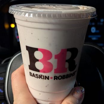 Baskin-Robbins Ice Cream - Very berry strawberry milkshake. It's a regular. - Ice Cream & Frozen Yogurt Near Me - Markham, Ontario Baskin-Robbins Ice Cream - Very berry strawberry milkshake. It's a regular. - Ice Cream & Frozen Yogurt Near Me - Markham, Ontario