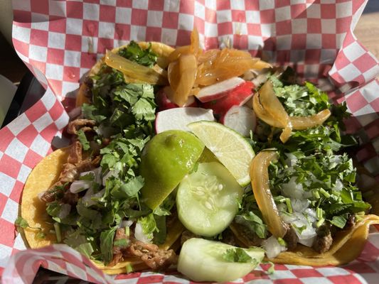 Taqueria y Birrieria las Cuatro Milpas by null