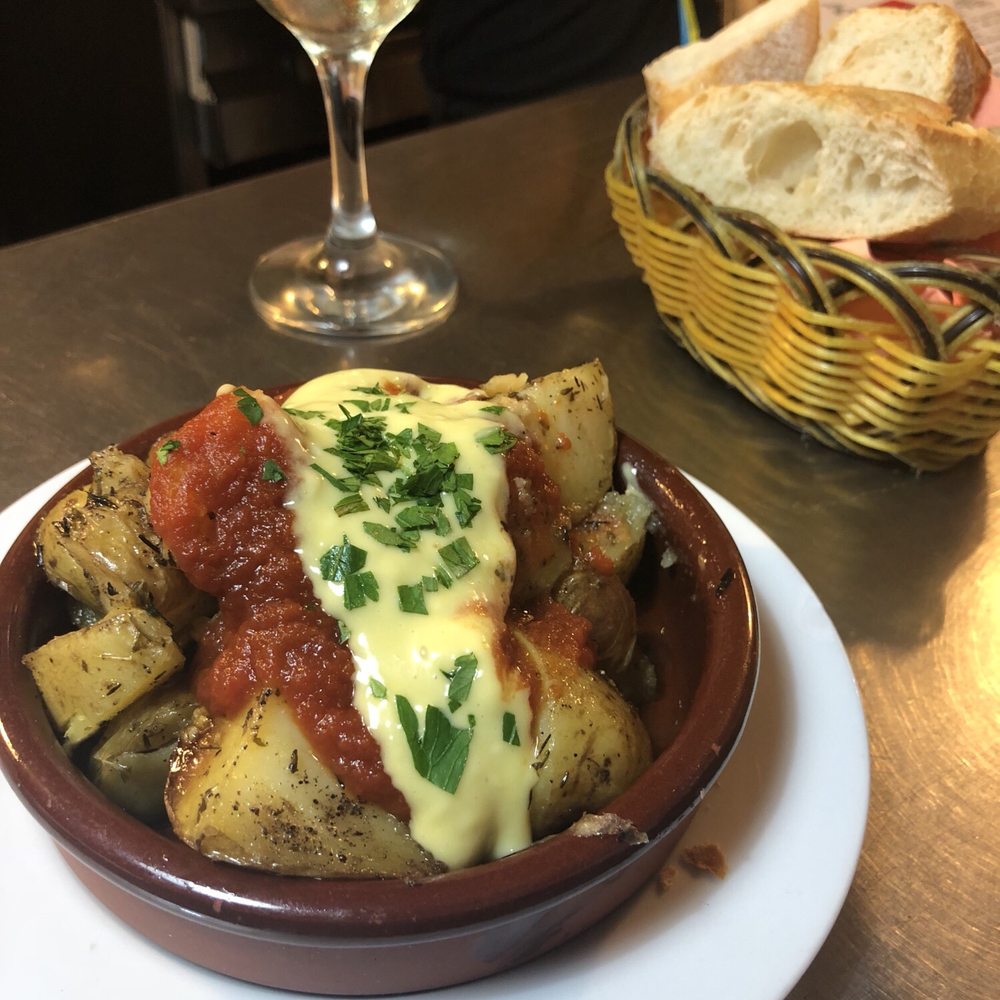 Gata Mala - Patatas Bravas - Tapas Bars Near Me - Barcelona, B