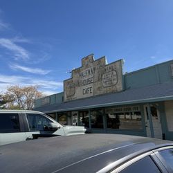 Halfway House Cafe - What it looks like outside