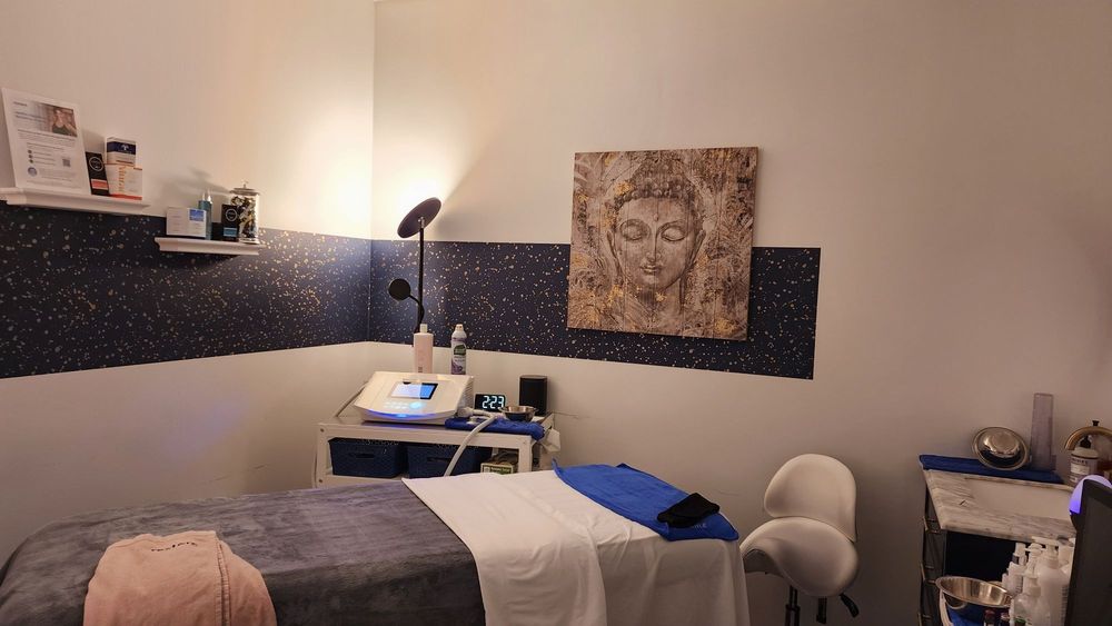 Restore Hyper Wellness Logo