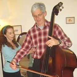 Alexander Technique-Eileen Troberman - Eleen Troberman applying the Alexander Technique to a bassist