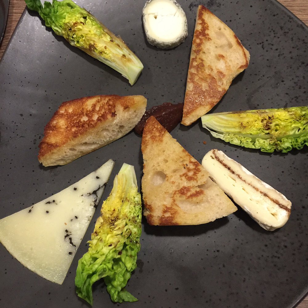 Licandro - Plat du fromage for dessert - Bistros Near Me - Aix-en-Provence, 13 Licandro - Plat du fromage for dessert - Bistros Near Me - Aix-en-Provence, 13