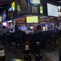 Pheasant Bar & Grill - Bar area