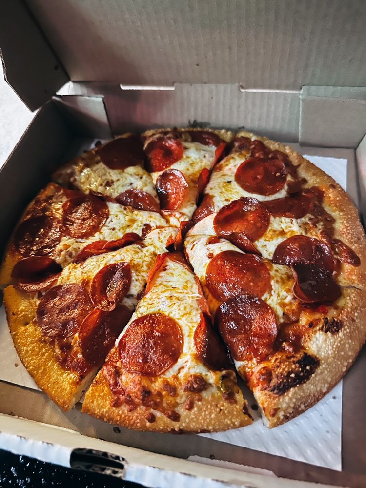 Red Tomato Pies Logo