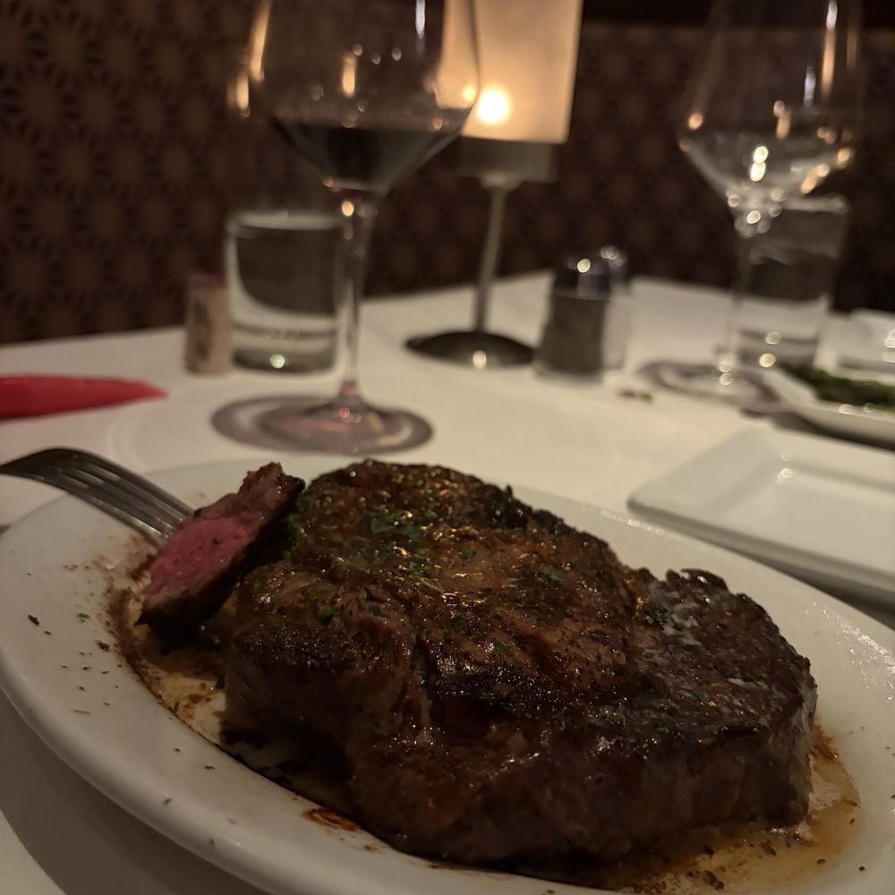 Ruth's Chris Steak House - Steakhouses Near Me - Gaithersburg, Maryland