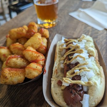 Glizzy’s Wagyu Dogs - a plate of fried shrimp and a glass of beer - Food Trucks Near Me Glizzy’s Wagyu Dogs - a plate of fried shrimp and a glass of beer - Food Trucks Near Me