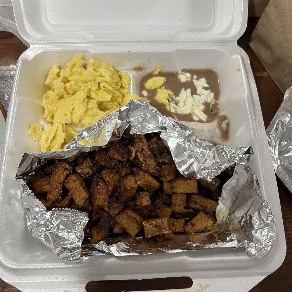 Haydees Cafe - Breakfast plate with scrambled eggs, Huevo con Chorizo Plate. This is a lot of food! The beans were exceptionally good! - Mexican Near Me - Gainesville, Georgia
