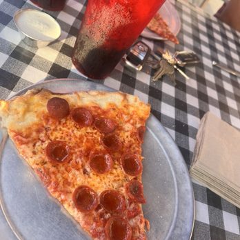 The Slice & Pint - Good size slices - pepperoni pizza - Pizza Near Me - Redondo Beach, California