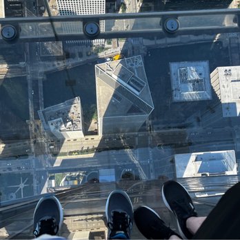 Willis Tower - Landmarks & Historical Buildings Near Me - Chicago, Illinois Willis Tower - Landmarks & Historical Buildings Near Me - Chicago, Illinois