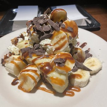 131 MAIN Restaurant - Banana Cream Pie - American Near Me - Cornelius, North Carolina 131 MAIN Restaurant - Banana Cream Pie - American Near Me - Cornelius, North Carolina
