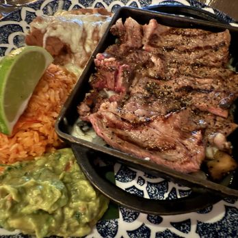 Caló Kitchen + Tequila - Ribeye Tacos (4/5) - Cocktail Bars Near Me - Costa Mesa, California Caló Kitchen + Tequila - Ribeye Tacos (4/5) - Cocktail Bars Near Me - Costa Mesa, California