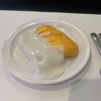Lotus Thai Dining - Mango and Sticky Rice - Thai Near Me - Columbia, South Carolina