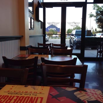 Wingstop - Dining area - Chicken Wings Near Me - Meridian, Idaho