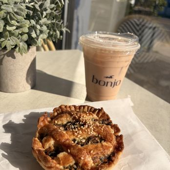 BonJo Coffee Roasters - Coffee Roasteries Near Me - Stamford, Connecticut