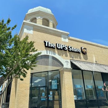 The UPS Store - UPS store located at the SE corner of Campbell & Coit. It doesn't face Coit, rather it's on the backside that faces Starbucks & Cafe Gecko. - Shipping Centers Near Me - Richardson, Texas The UPS Store - UPS store located at the SE corner of Campbell & Coit. It doesn't face Coit, rather it's on the backside that faces Starbucks & Cafe Gecko. - Shipping Centers Near Me - Richardson, Texas