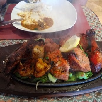 Momo N Curry - Mix plate - Indian Near Me - Concord, California Momo N Curry - Mix plate - Indian Near Me - Concord, California