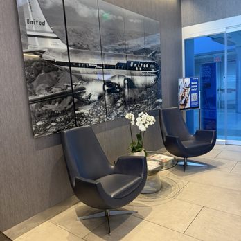 United Club - Airport Lounges Near Me - Dallas, Texas