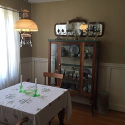 Old Crowe Farm - Private dining room full of antiques and family heirlooms