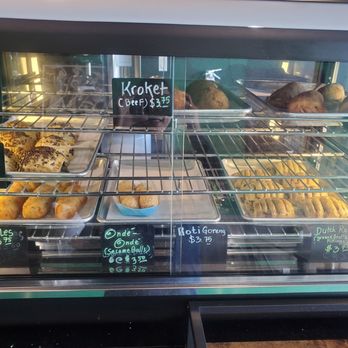 Kedai Indonesian Cafe - Pastry display. - Coffee & Tea Near Me - Upland, California