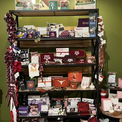 Iris Gifts and Decor