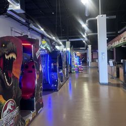 810 Billiards & Bowling - Vineland - Games